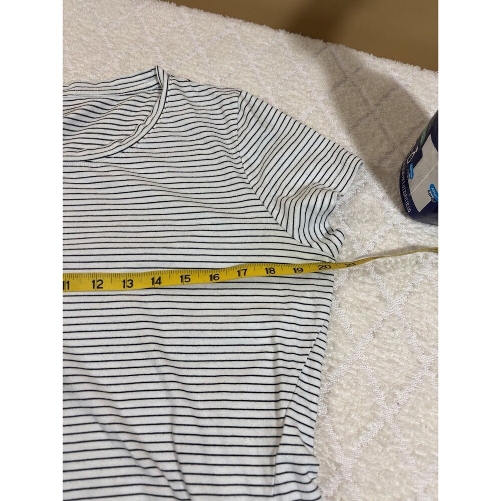 Banana Republic Woman’s  Blue & White Striped T-Shirt Ties At Waist Size Medium - Picture 10 of 12
